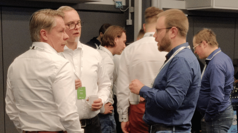 Symetrin asiantuntijat aina paikalla